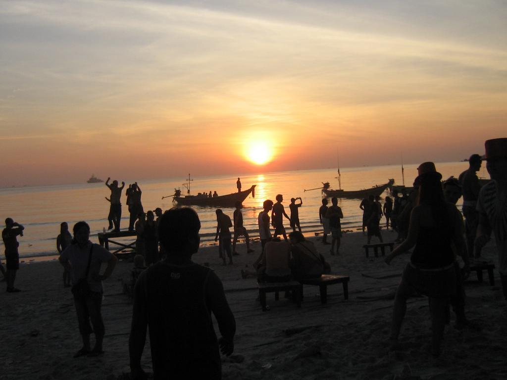 แบล็คแอนด์ไวท์ บังกะโล หาดริ้น ภายนอก รูปภาพ