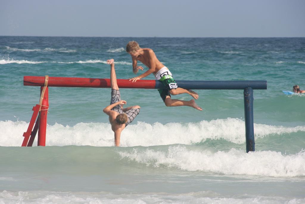 แบล็คแอนด์ไวท์ บังกะโล หาดริ้น ภายนอก รูปภาพ